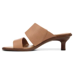 Vionic Ivelle Kitten Heel Hot